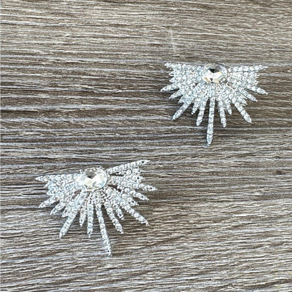 Silver statement stud  A232 - Picture 3 of 5